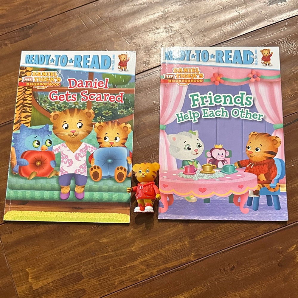 Daniel Tiger 2 Book Lot & Figure Ready to Read Pre-Level 1